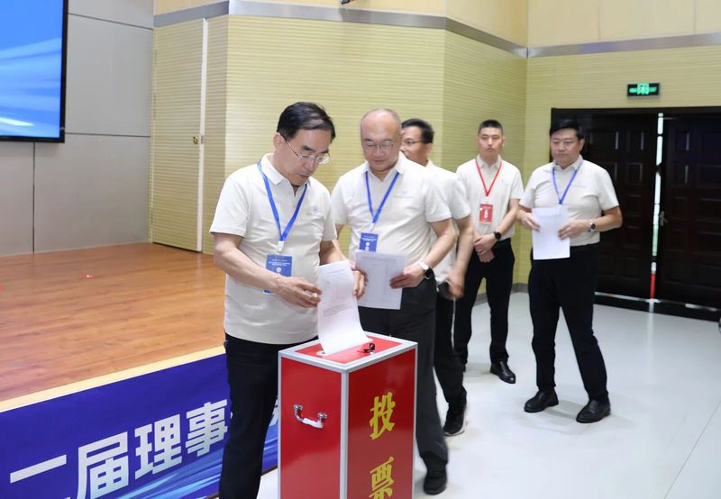 CCTV5体育手机版登录副书记