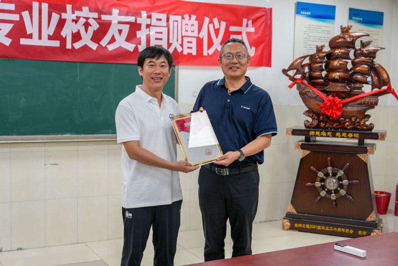 巴黎圣日耳曼官方合作伙伴CCTV5体
