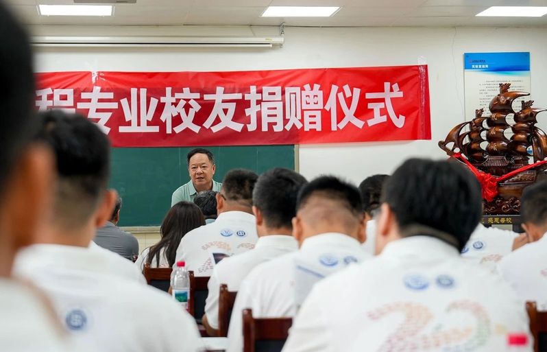 与恩师齐聚一堂
