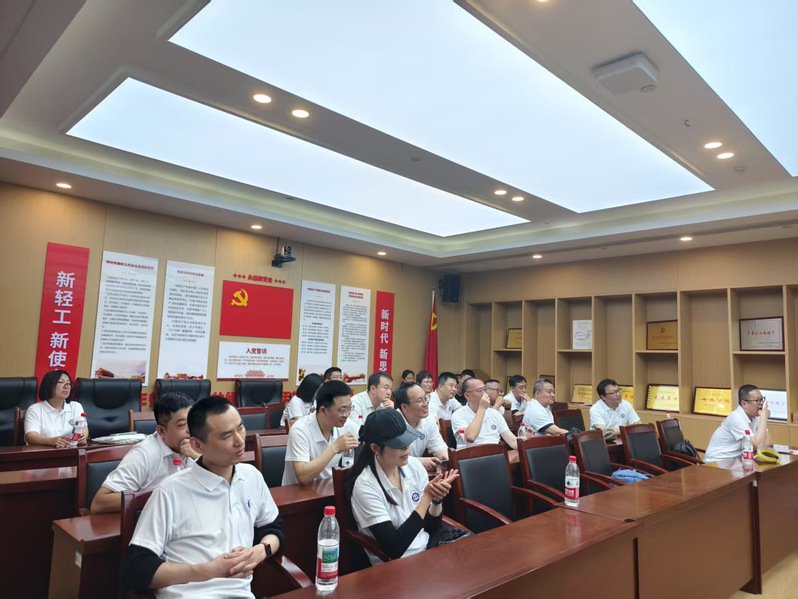 共话美好未来