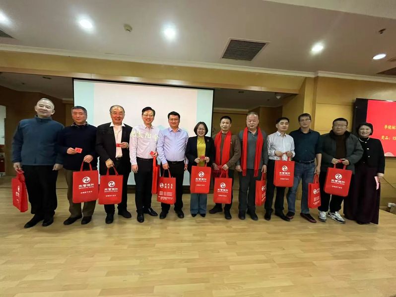 刘玉代表校(院)对金融行业分会202