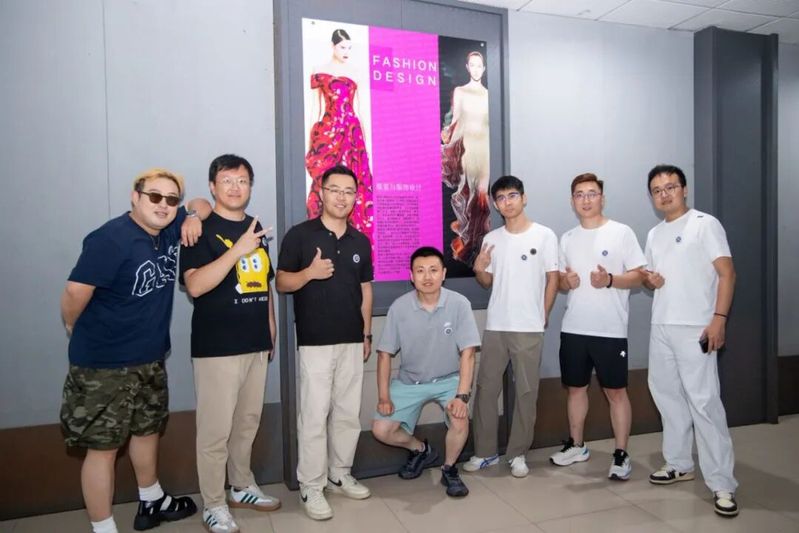 CCTV5体育频道新人权益们走进CC
